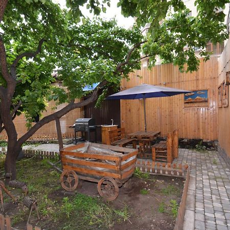 Hotel Partiez Yerevan Exterior photo